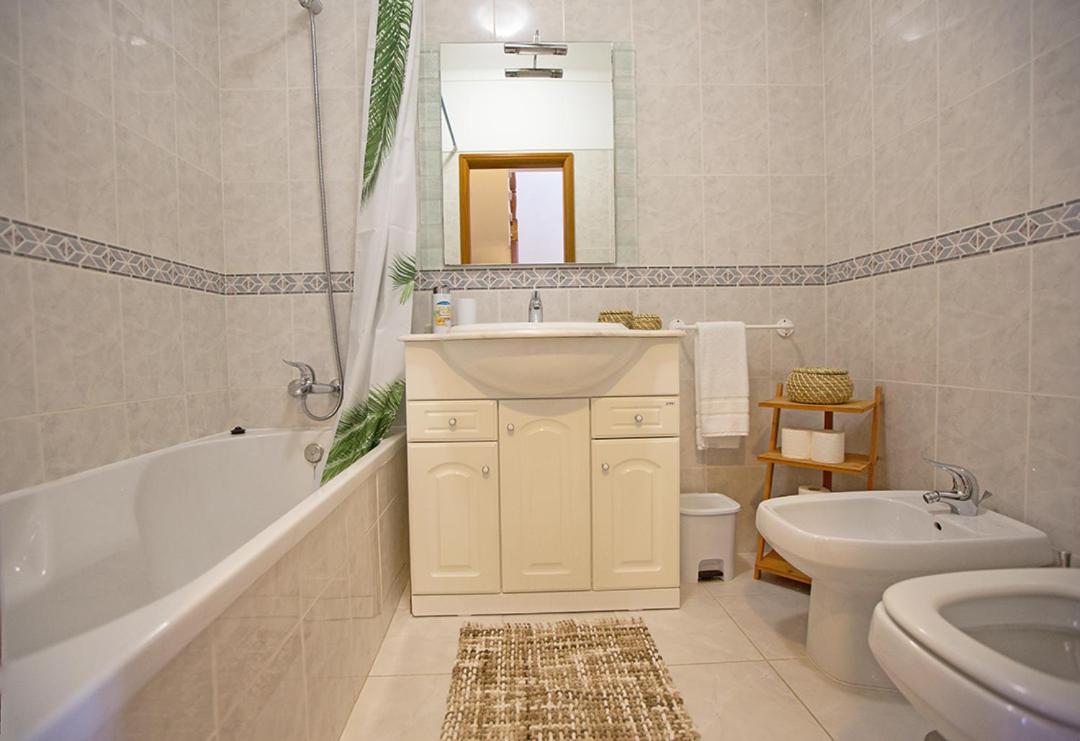 Waters House - Feel At Home Ir Our Sea بينيش المظهر الخارجي الصورة